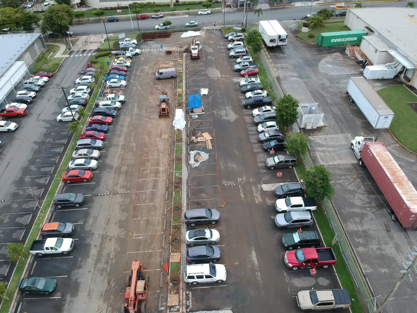 Antes: estacionamiento sin estructura
